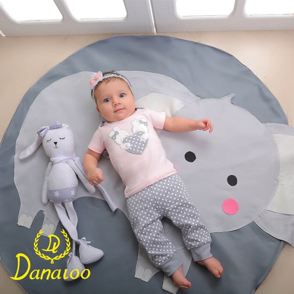 ست لباس نوزده تکه بیمارستانی نوزاد دخترانه طرح خرگوش و قلب دانالو Danaloo